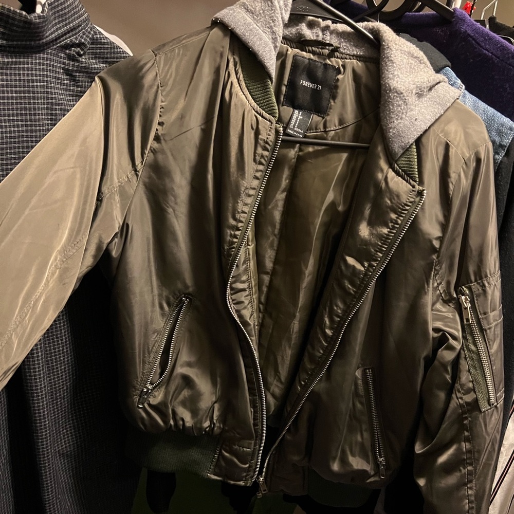 Forever21 crop bomber jacket
